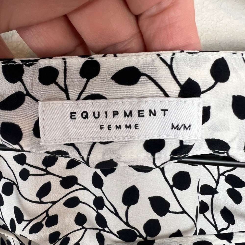 Equipment Avianna 100% Silk Tie Front Blouse - Picture 6 of 7
